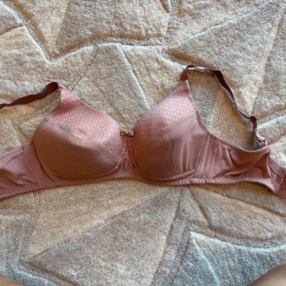 Triumph Women's Pink Bra